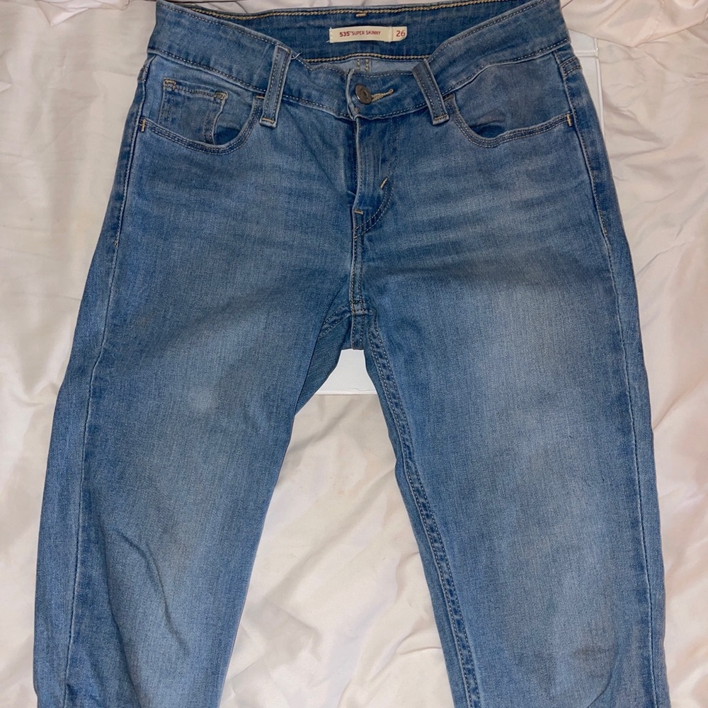 LEVI’S SUPER SKINNY JEANS